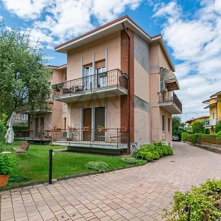 Sirmione, Colombare Apartament *